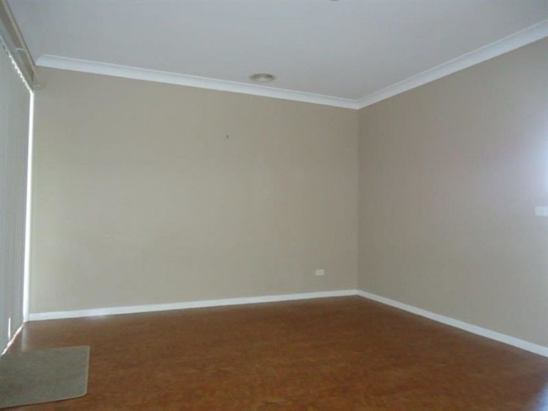 91 Yentoo Drive, Glenfield Park NSW 2650
