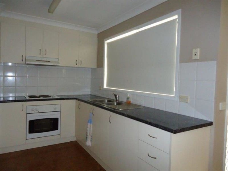 91 Yentoo Drive, Glenfield Park NSW 2650