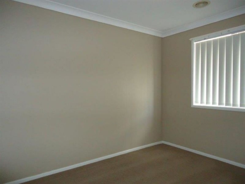 91 Yentoo Drive, Glenfield Park NSW 2650