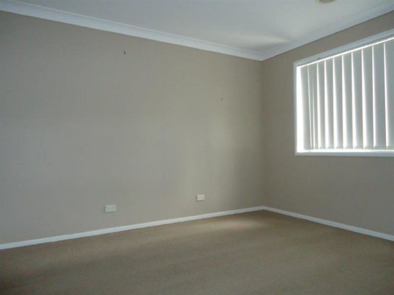 91 Yentoo Drive, Glenfield Park NSW 2650