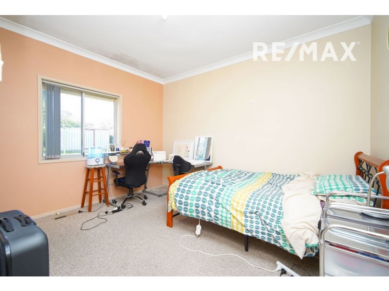 2 Waratah Street, Kooringal NSW 2650