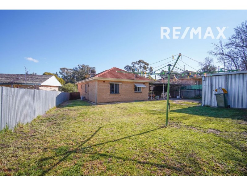 2 Waratah Street, Kooringal NSW 2650