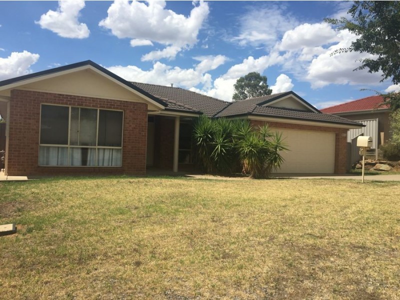 11 Werribee Road, Bourkelands NSW 2650