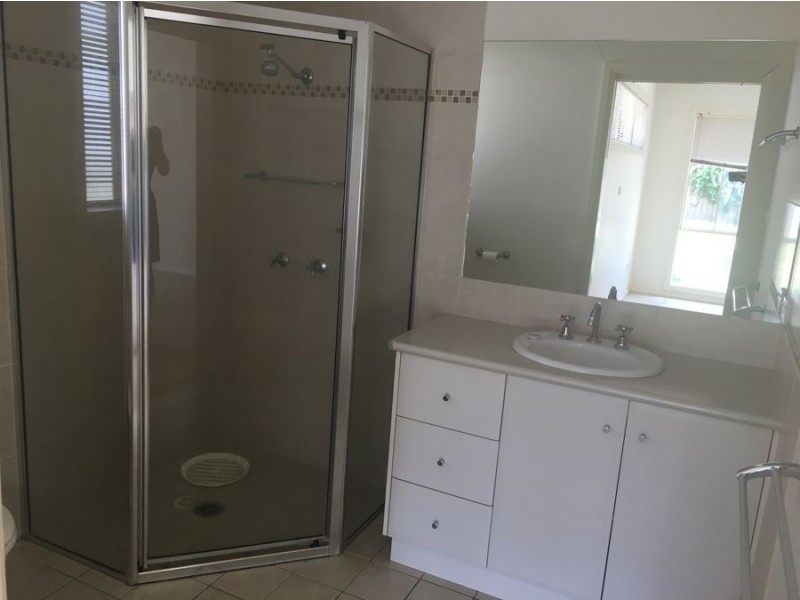 11 Werribee Road, Bourkelands NSW 2650