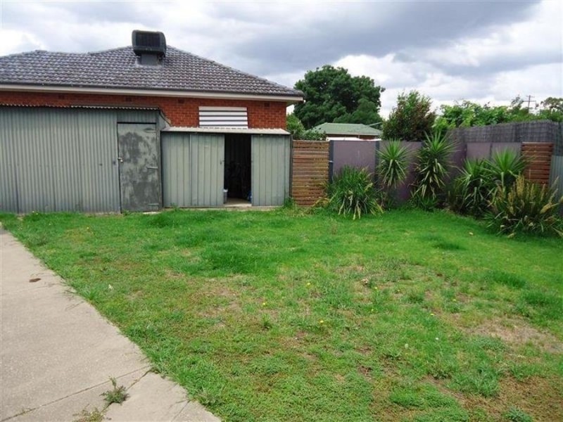 32 Anne Street, Tolland NSW 2650