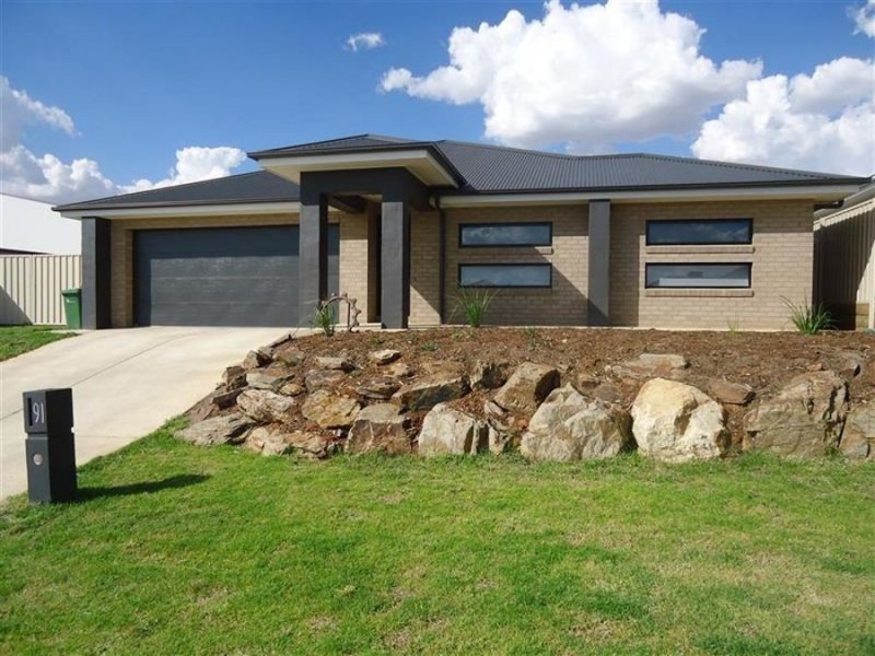 91 Barmedman Avenue, Gobbagombalin NSW 2650
