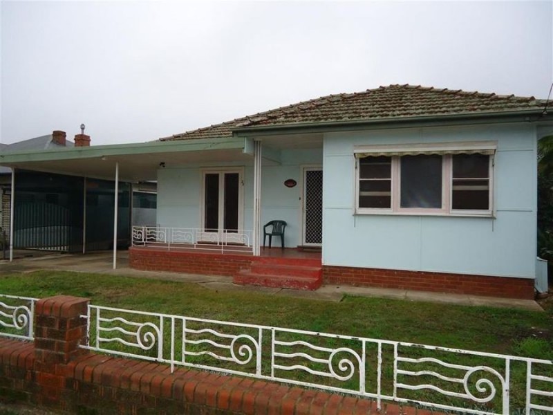 25 Darlow Street, Wagga Wagga NSW 2650