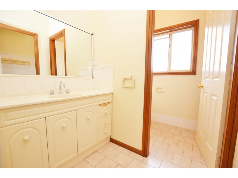 22 Malebo Place, Tatton NSW 2650