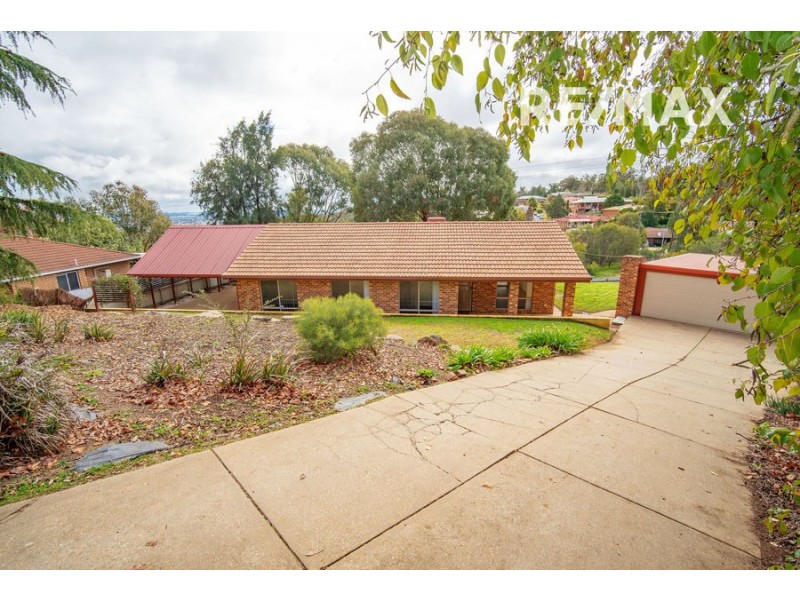 6 Tolland Close, Tolland NSW 2650