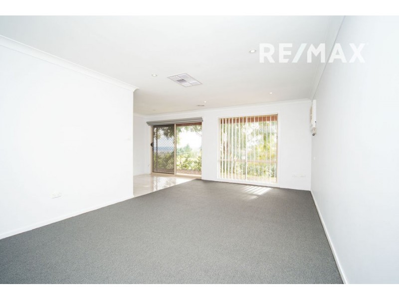 6 Tolland Close, Tolland NSW 2650