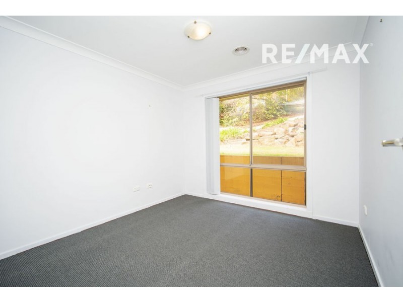 6 Tolland Close, Tolland NSW 2650
