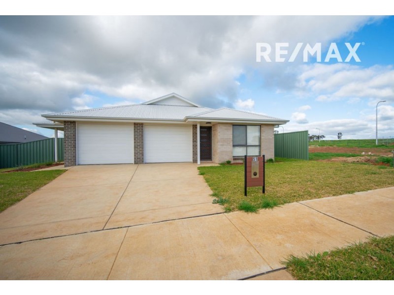 51 Paperbark Drive, Forest Hill NSW 2651