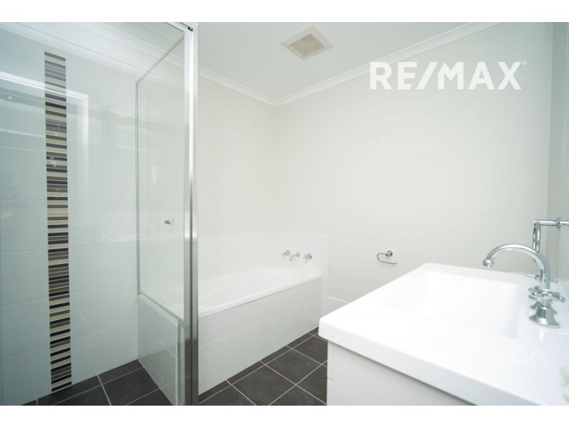 51 Paperbark Drive, Forest Hill NSW 2651