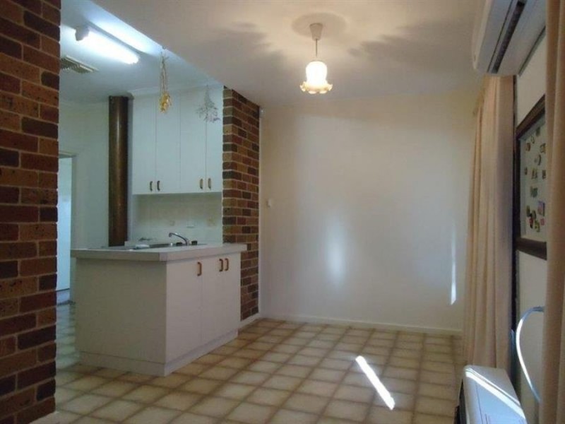 15 Bolger Avenue, Mount Austin NSW 2650