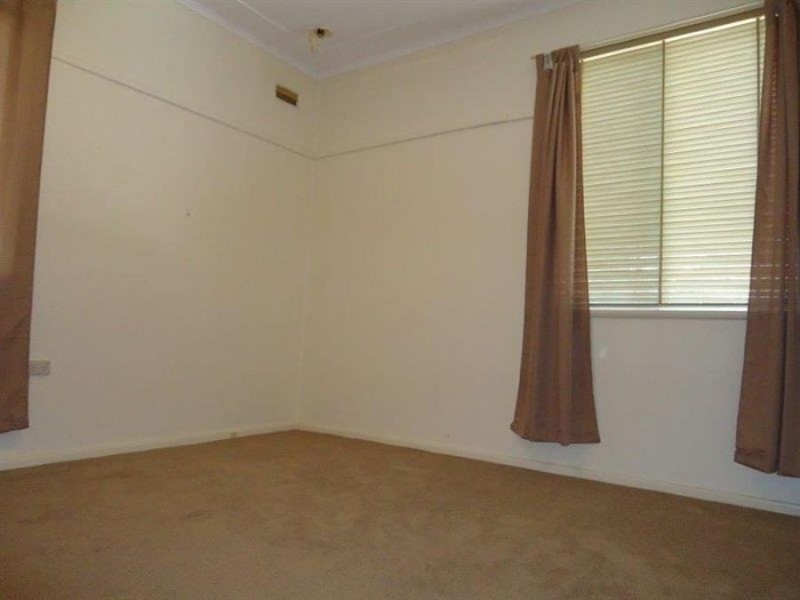 15 Bolger Avenue, Mount Austin NSW 2650