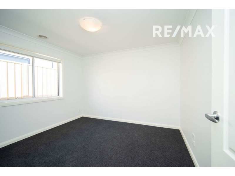 96 Barmedman Avenue, Gobbagombalin NSW 2650