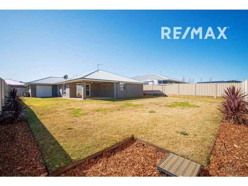 96 Barmedman Avenue, Gobbagombalin NSW 2650