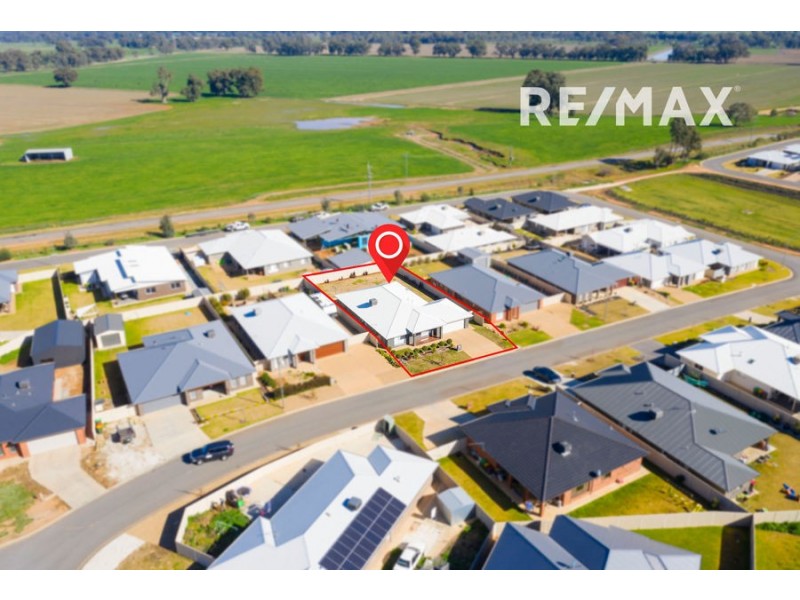 96 Barmedman Avenue, Gobbagombalin NSW 2650