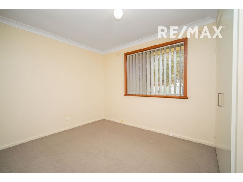 2 Huron Crescent, Lake Albert NSW 2650