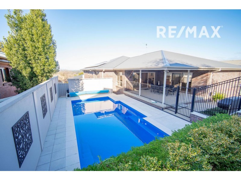 48 Amaroo Street, Kooringal NSW 2650