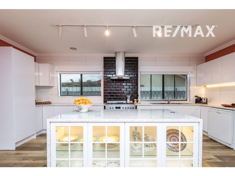 451 Lake Albert Road, Lake Albert NSW 2650