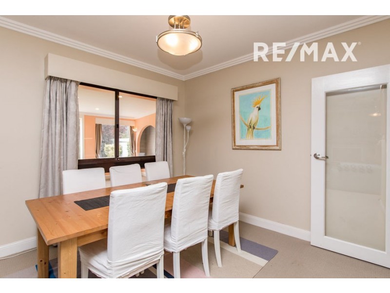 451 Lake Albert Road, Lake Albert NSW 2650