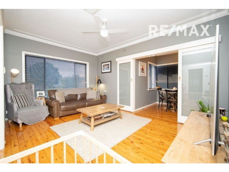 6 Killara Avenue, Mount Austin NSW 2650