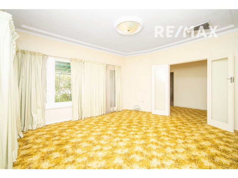 37 Fernleigh Road, Turvey Park NSW 2650