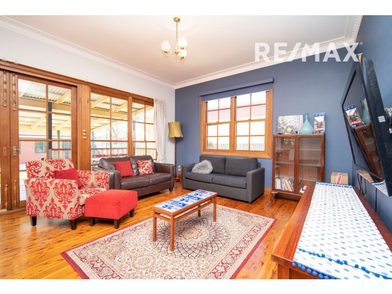 53 Brookong Avenue, Wagga Wagga NSW 2650