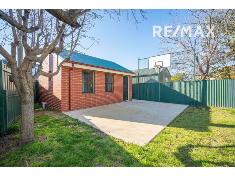 53 Brookong Avenue, Wagga Wagga NSW 2650