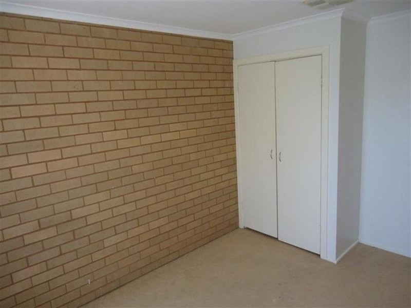 1a Cochrane Street, Kooringal NSW 2650