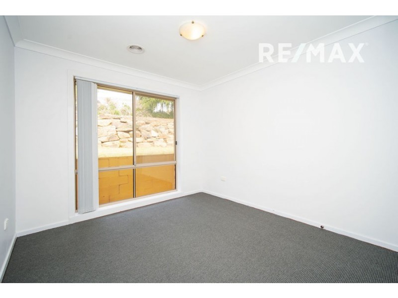 6 Tolland Close, Tolland NSW 2650