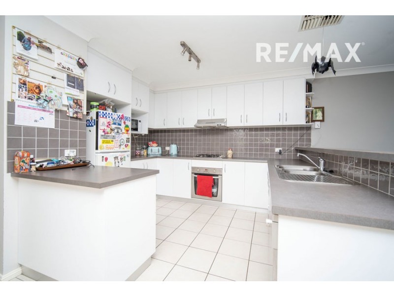 22 Womboin Crescent, Glenfield Park NSW 2650