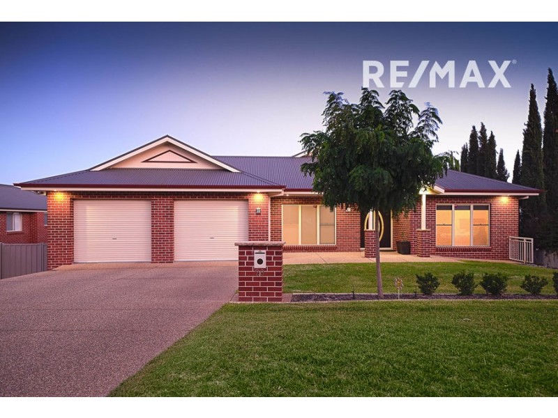 28 Atherton Crescent, Tatton NSW 2650