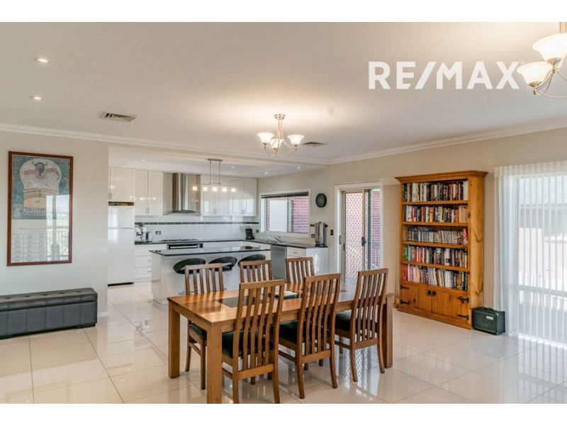 28 Atherton Crescent, Tatton NSW 2650