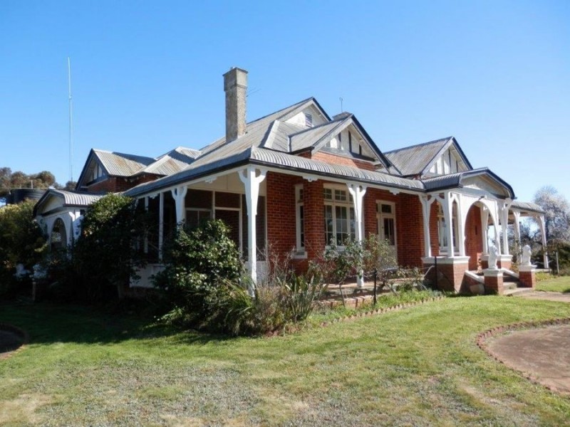 1392 County Boundary Road, Milbrulong NSW 2656