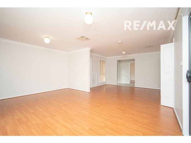 37 Stirling Boulevard, Tatton NSW 2650