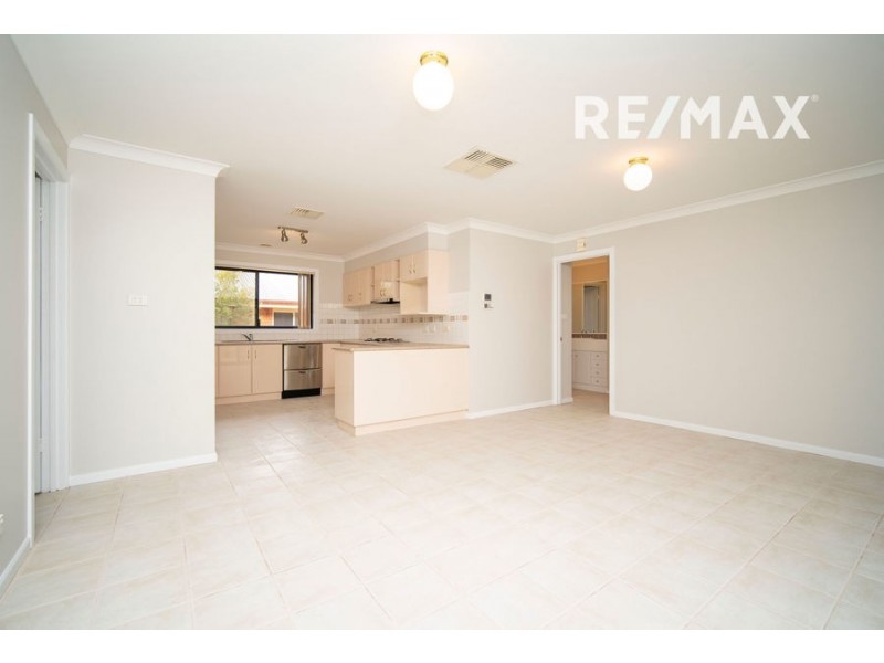 37 Stirling Boulevard, Tatton NSW 2650