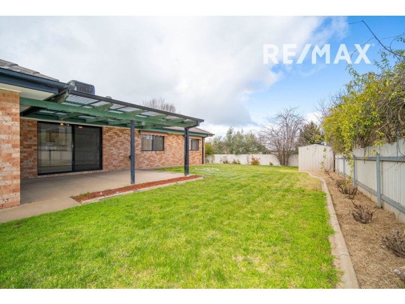 37 Stirling Boulevard, Tatton NSW 2650