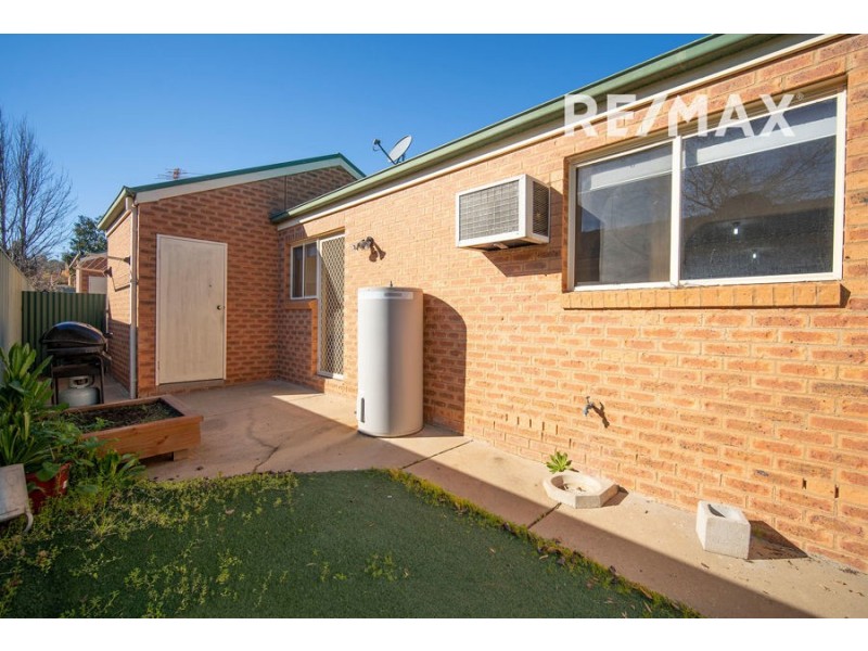 1/35 Kenneally Street, Kooringal NSW 2650