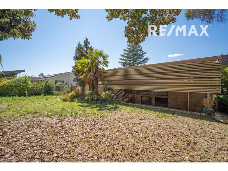 28 Lakeside Drive, Lake Albert NSW 2650