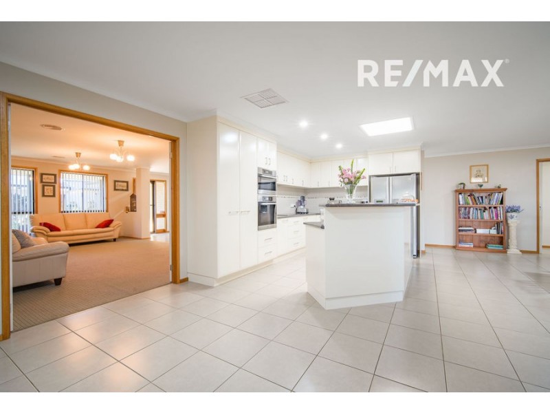 22 Balala Crescent, Bourkelands NSW 2650