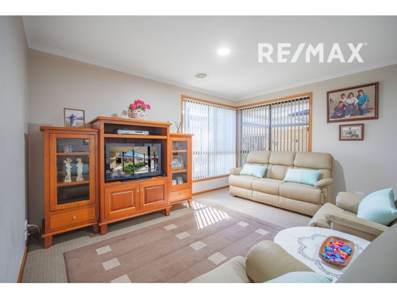 22 Balala Crescent, Bourkelands NSW 2650