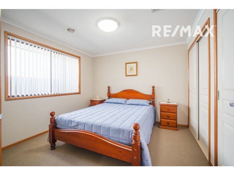 22 Balala Crescent, Bourkelands NSW 2650