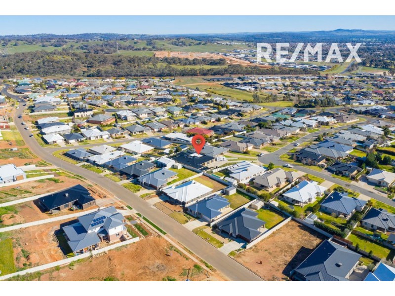 22 Balala Crescent, Bourkelands NSW 2650