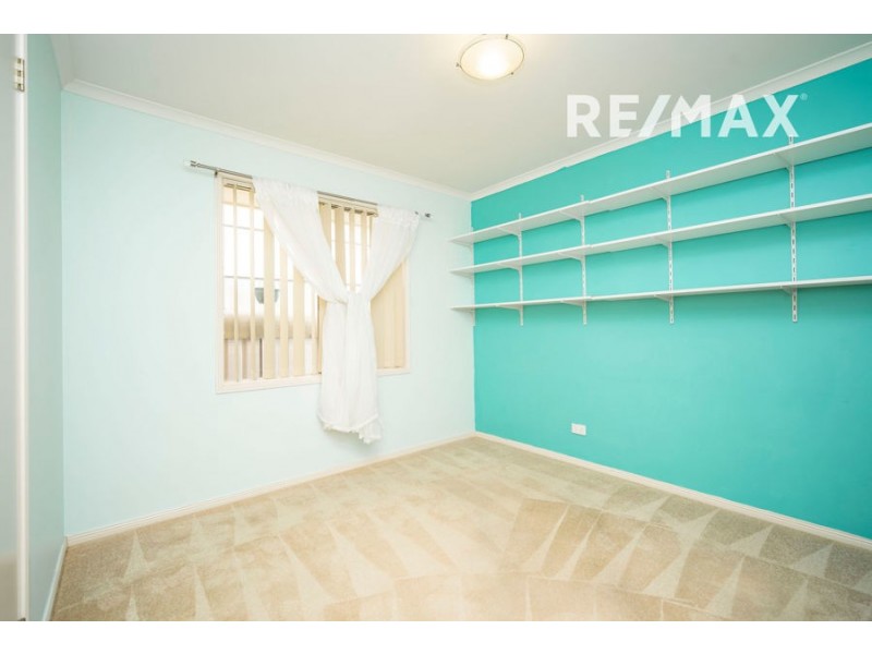 75 Yentoo Drive, Glenfield Park NSW 2650