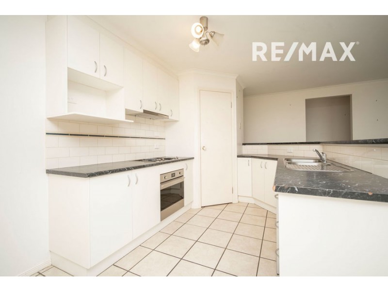 75 Yentoo Drive, Glenfield Park NSW 2650