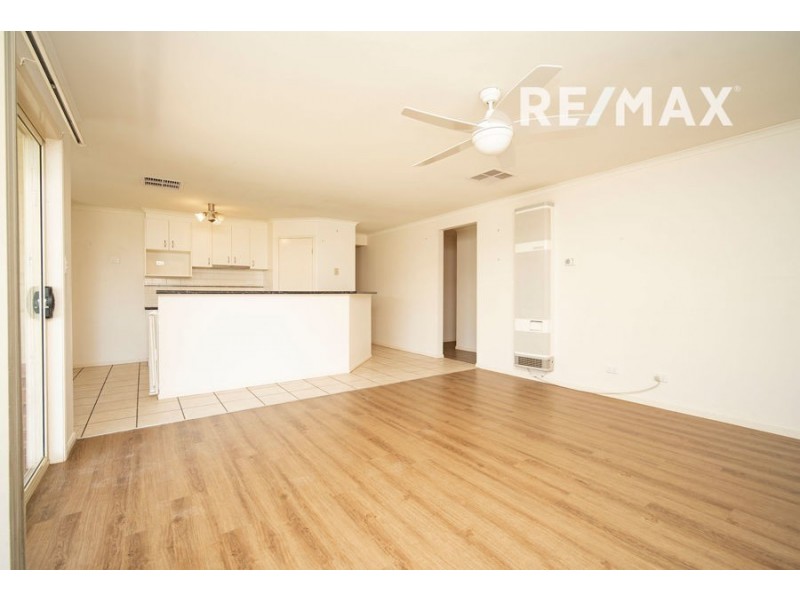 75 Yentoo Drive, Glenfield Park NSW 2650