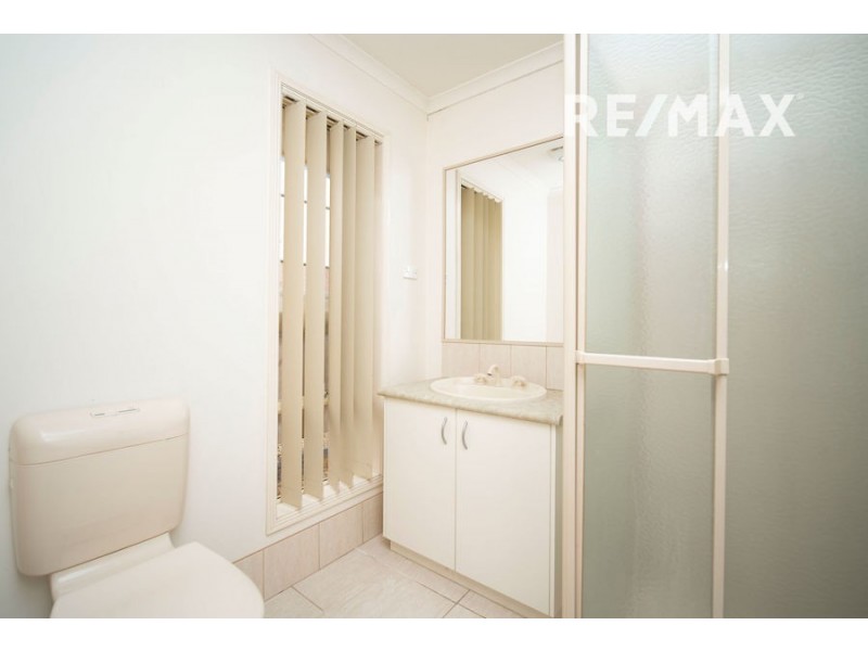 75 Yentoo Drive, Glenfield Park NSW 2650