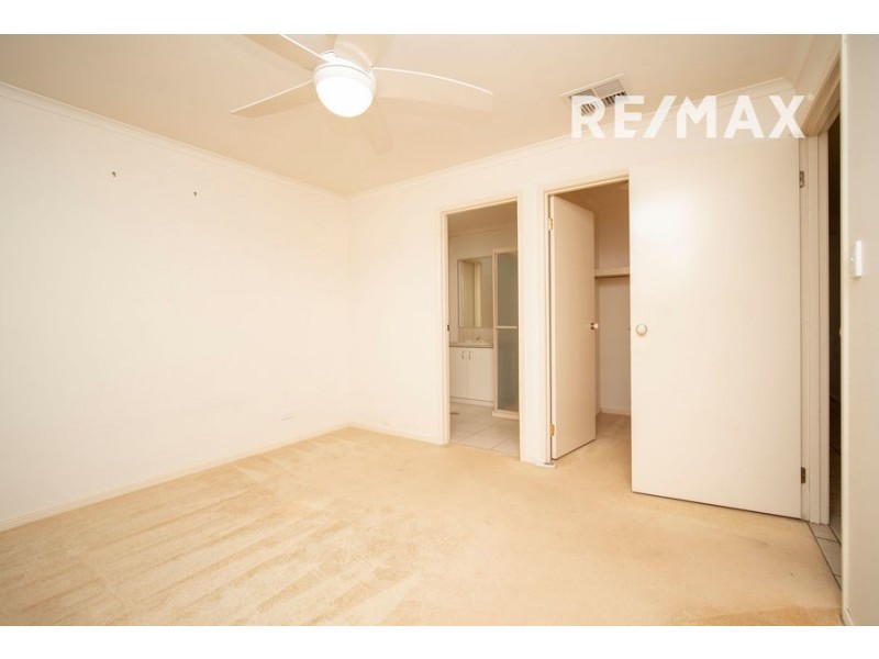 75 Yentoo Drive, Glenfield Park NSW 2650